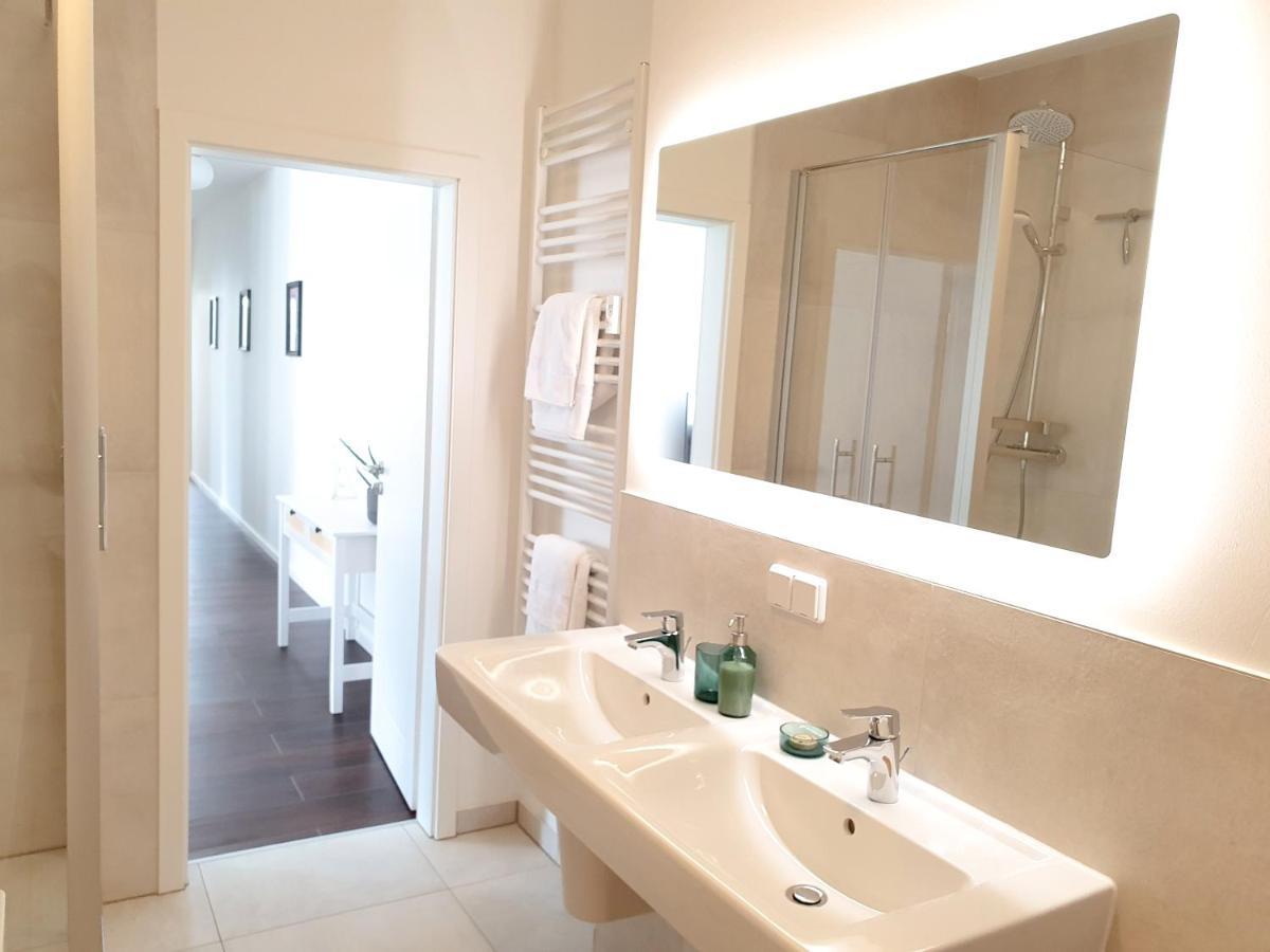 Pb Ferienwohnungen - Fewo 7 - Stilvoll Eingerichtetes Apartment Im Herzen Senftenbergs エクステリア 写真