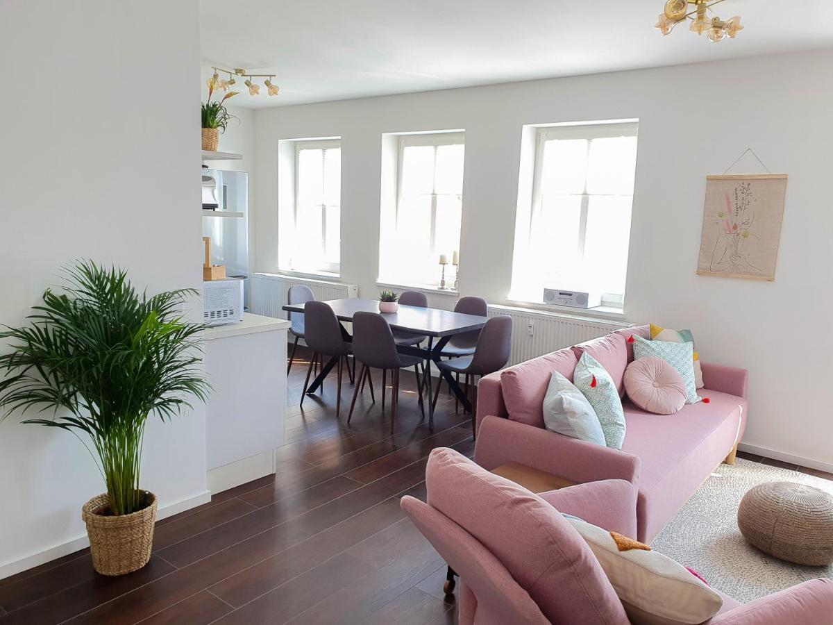 Pb Ferienwohnungen - Fewo 7 - Stilvoll Eingerichtetes Apartment Im Herzen Senftenbergs エクステリア 写真