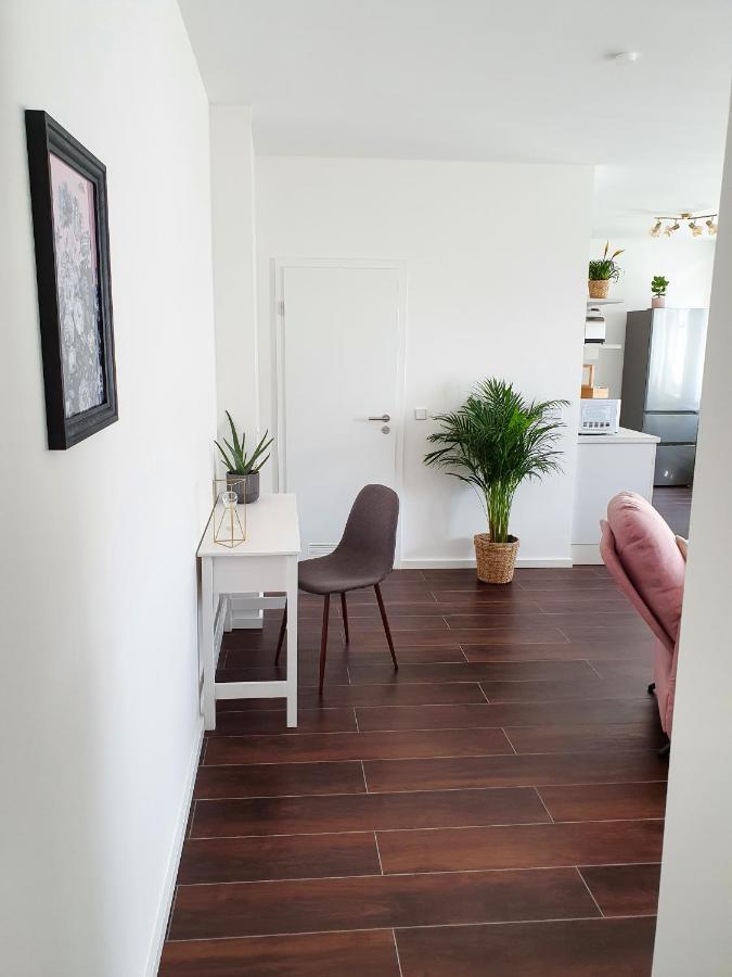 Pb Ferienwohnungen - Fewo 7 - Stilvoll Eingerichtetes Apartment Im Herzen Senftenbergs エクステリア 写真